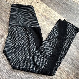 SE Lululemon Wunder Under crop legging